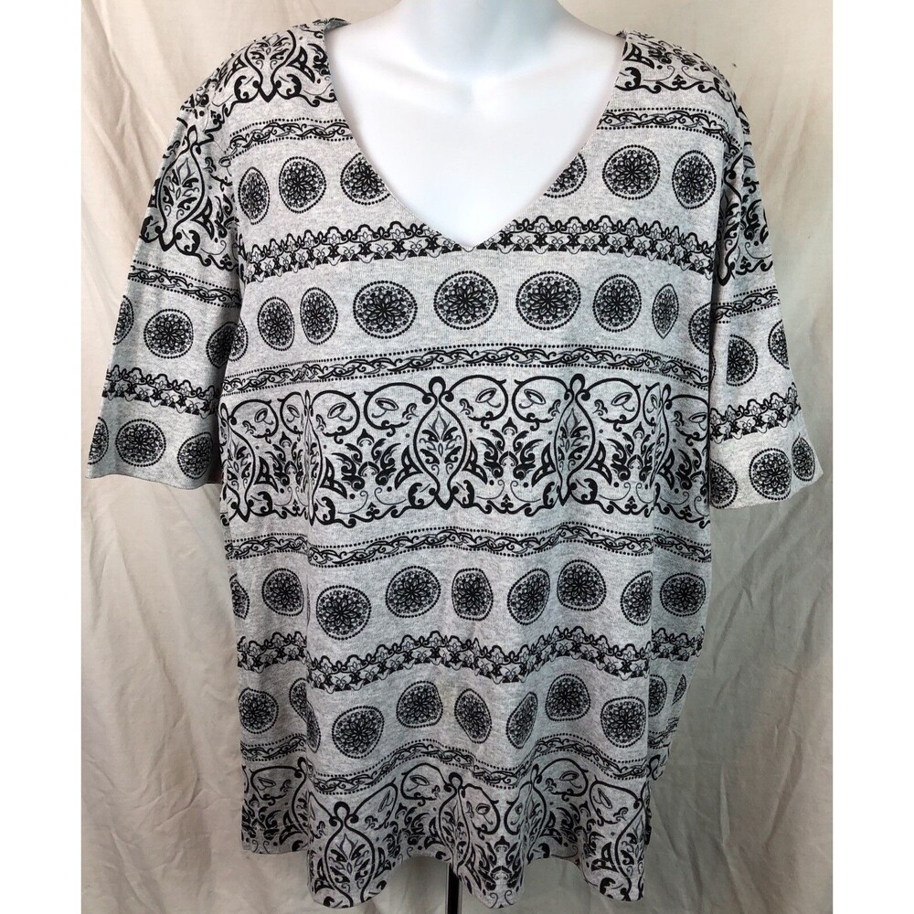 Fashion Bug T-Shirt Top 18/20 W Gray/Black Geo Short Sleeve tribal boho abstract